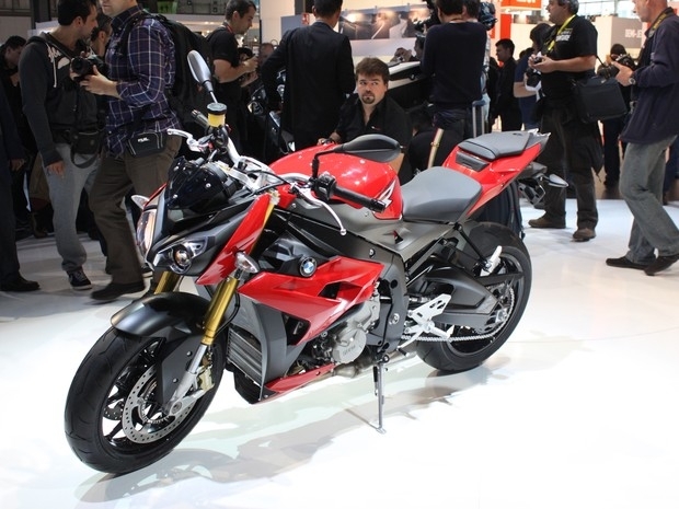 Indita S1000 R  atrao da BMW em Milo
