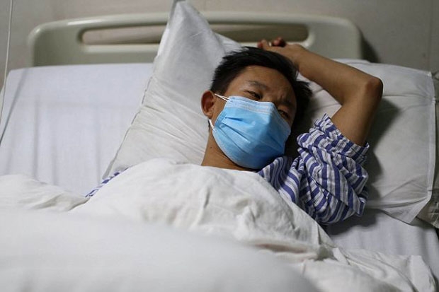 Honghui, agora com 23 anos, foi submetido a um transplante de rim com sucesso e está se recuperando bem.