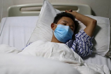 Honghui, agora com 23 anos, foi submetido a um transplante de rim com sucesso e está se recuperando bem.
