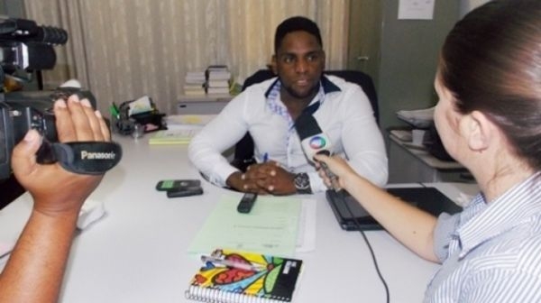 Delegado André Luís Barbosa: material foi enviado para análise, que identificará se tratar de sangue humano ou animal