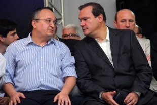 Base política de Pedro Taques deve ser ampliada: grupo busca adesão do PR de Fagundes e do PP