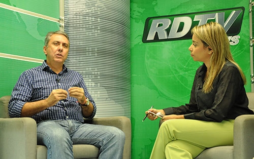 Ex-reitor da Unemat, Adriano Silva (PP), em entrevista à jornalista Talita Ormond, nesta 3ª, no RDTV