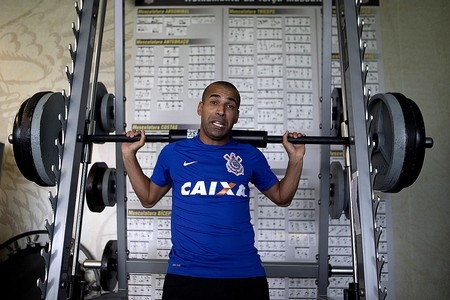 Emerson Sheik garantiu a companheiros que no h clima de despedida