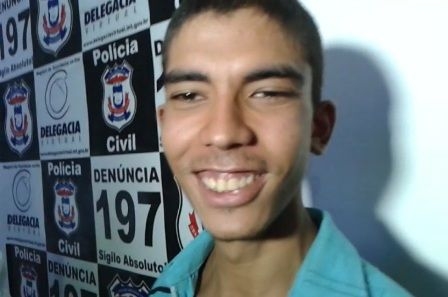 acusado ri e debocha da imprensa e polcia durante priso