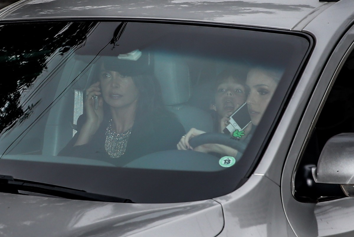 CAROL CELICO COM A ME E O FILHO