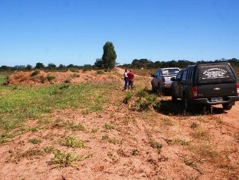 Corpo de adolescente foi encontrado por caminhoneiro na estrada (Foto: Moisés de Souza/ Paranatinga News)