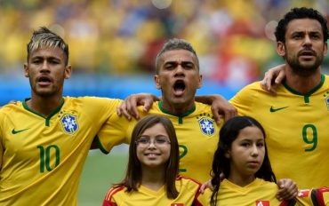 Seleo durante o momento do Hino Nacional 