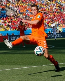 Stefan De Vrij atuou contra o Chile nesta segunda 