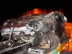 Carro alugado usado pelas vtimas ficou destrudo