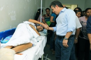 O prefeito Mauro Mendes, durante visita ao PS no incio do mandato: nada mudou