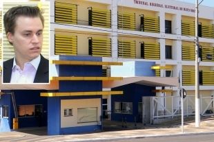 O procurador Douglas Fernandes (detalhe) tem at este sbado para impugnar candidatos
